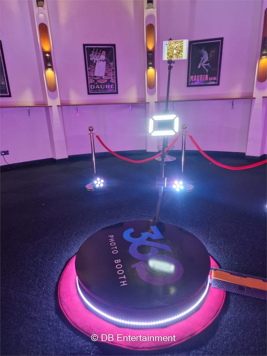 360 Photo Booth Hire | DB Entertainment