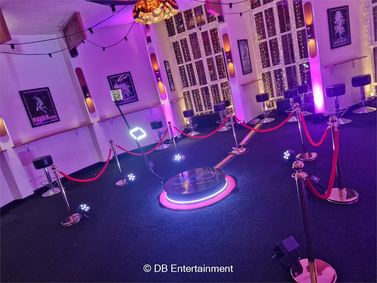 360 Photo Booth Hire | DB Entertainment