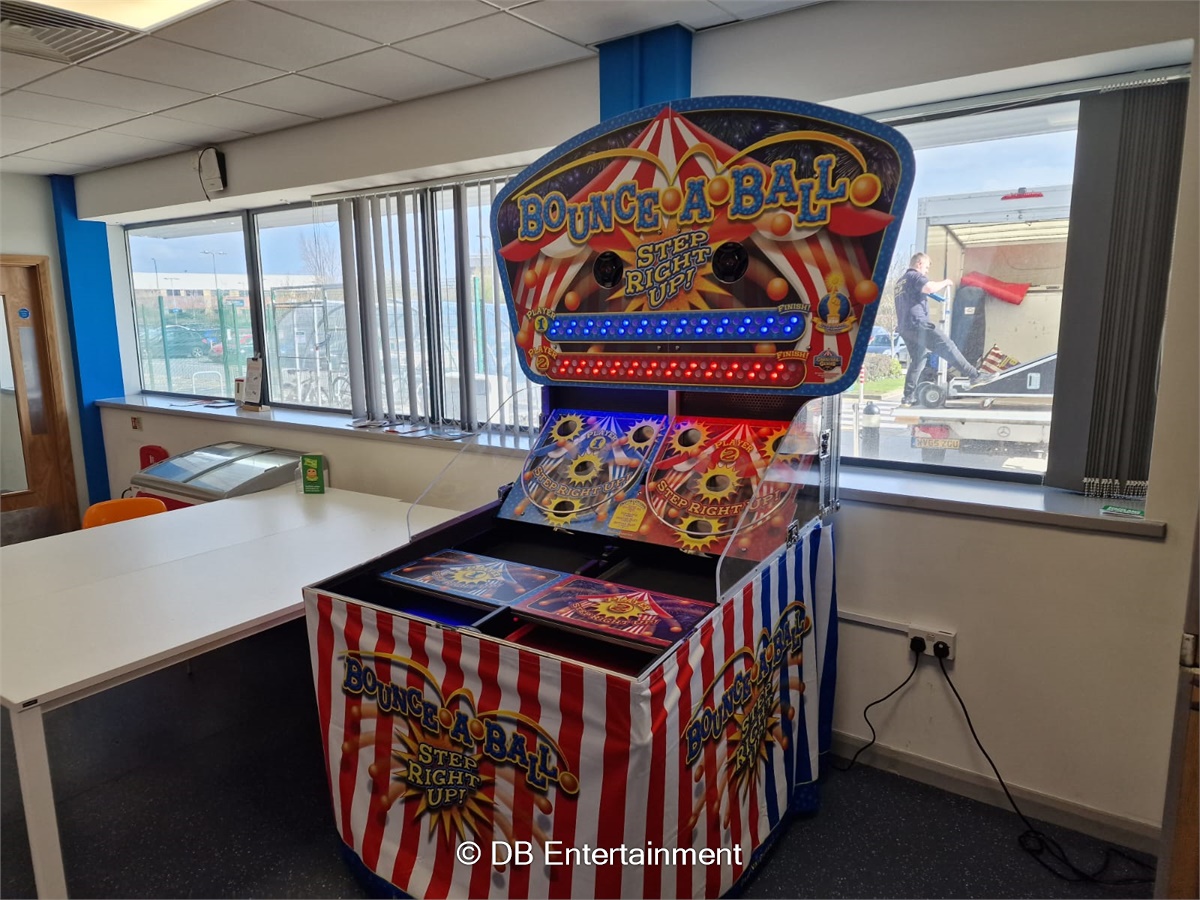 Bounce a Ball Carnival Theme - Inflatable Funfair & Exhibition Game ...